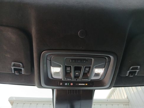 Used 2024 GMC Sierra 3500 Denali Ultimate AWD/4WD image 27