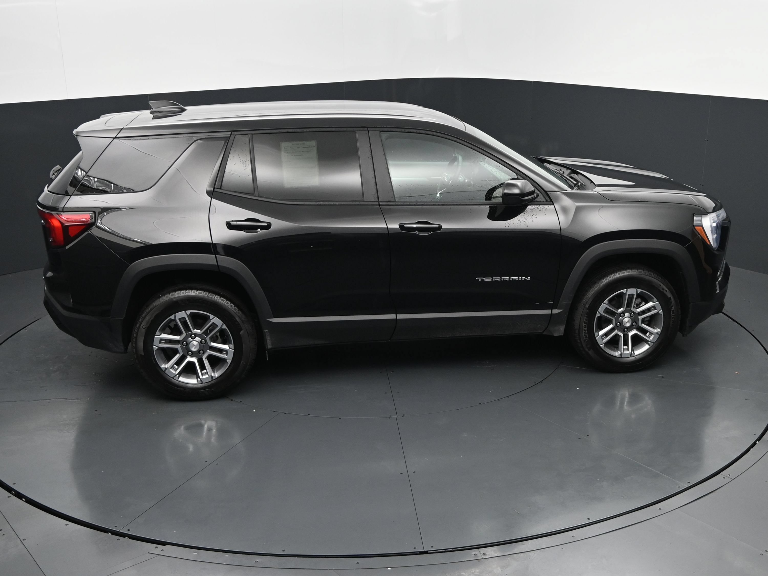 Used 2026 GMC Terrain Elevation FWD image 32