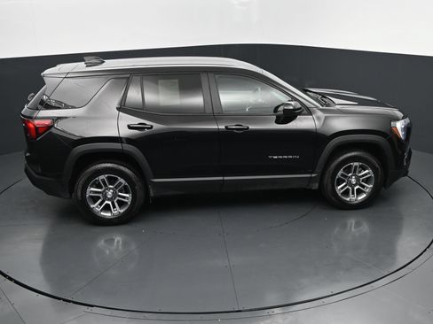 Used 2026 GMC Terrain Elevation FWD image 32