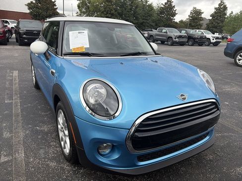 Used 2019 MINI Cooper 2-Door Hardtop FWD image 2