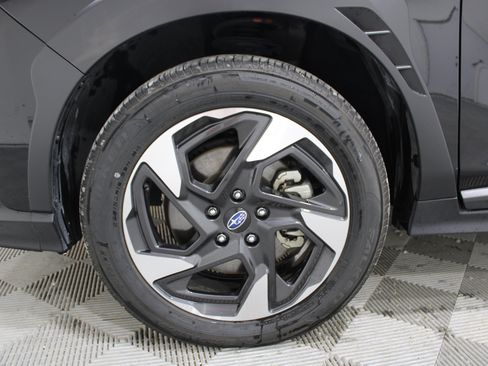 Used 2025 Subaru Crosstrek 2.5i Limited w/ Crosstrek Mirror Package AWD/4WD image 32