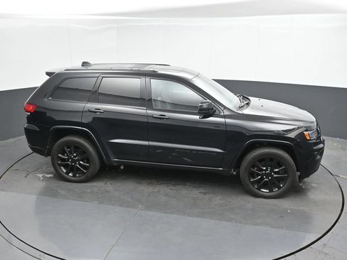 Used 2021 Jeep Grand Cherokee Laredo X AWD/4WD image 13