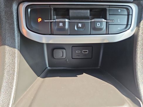 Used 2021 GMC Acadia SLE AWD/4WD image 32