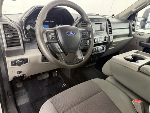 Used 2019 Ford F250 XL w/ STX Appearance Package AWD/4WD image 14