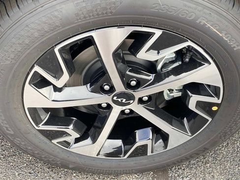 New 2025 Kia Sportage EX image 6