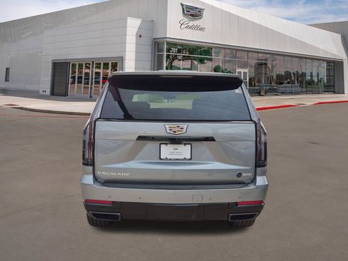 Used 2025 Cadillac Escalade Sport w/ Touring Package AWD/4WD image 4