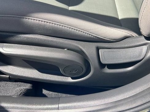 Used 2018 Hyundai Elantra SEL FWD image 18