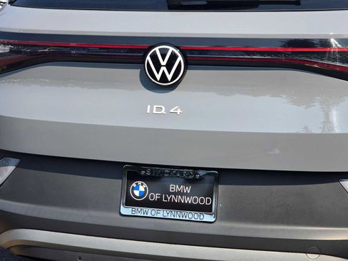 Used 2022 Volkswagen ID.4 Pro S w/ Gradient Package AWD/4WD image 13