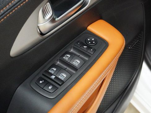 Used 2024 Chrysler Pacifica Pinnacle w/ Trailer Tow Group image 25