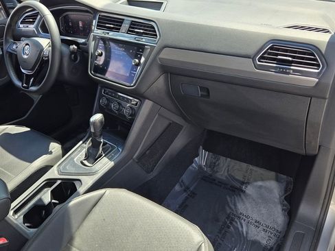 Certified 2020 Volkswagen Tiguan SEL image 18