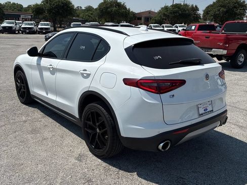Used 2018 Alfa Romeo Stelvio Sport w/ Quick Order Package 22J Sport AWD/4WD image 2