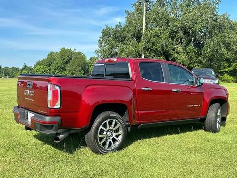 Used 2021 GMC Canyon Denali image 8