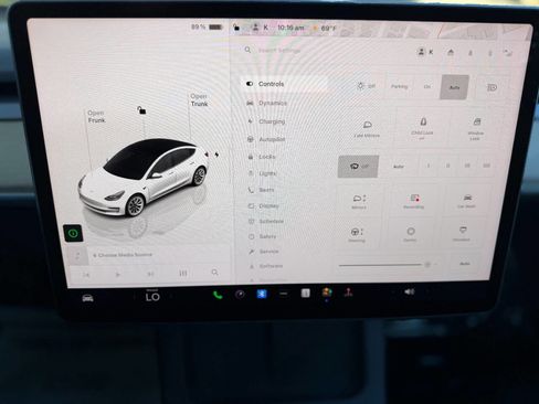 Used 2023 Tesla Model 3 Standard Range image 15