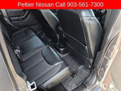 Used 2016 Jeep Wrangler Unlimited Sahara image 14