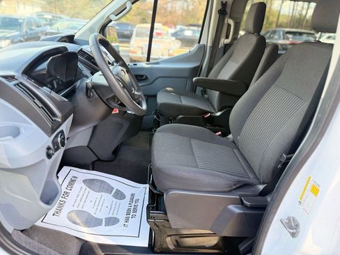 Used 2018 Ford Transit 350 XLT image 21
