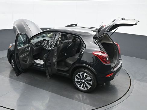 Used 2022 Buick Encore Preferred w/ Safety Package AWD/4WD image 38