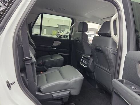 New 2026 Ford Expedition Active image 17