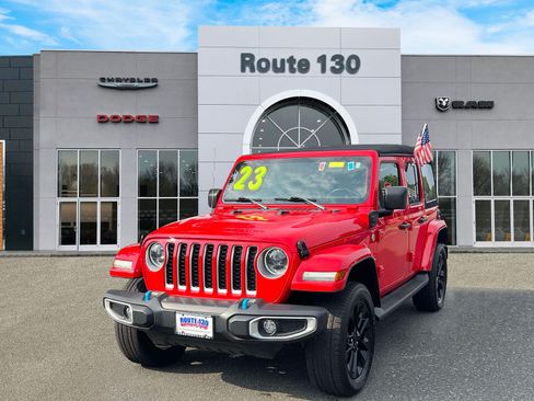 Used 2023 Jeep Wrangler Unlimited Sahara w/ Cold Weather Group AWD/4WD image 2