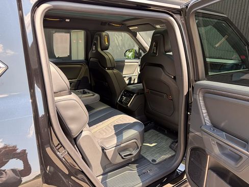 Used 2026 Rivian R1S Adventure AWD/4WD image 32