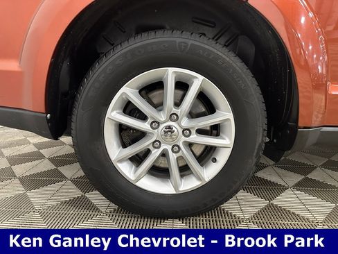 Used 2014 Dodge Journey SXT w/ Flexible Seating Group image 28