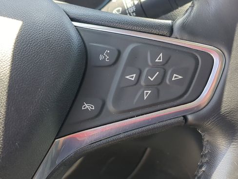 Used 2018 Chevrolet Equinox LT FWD image 20