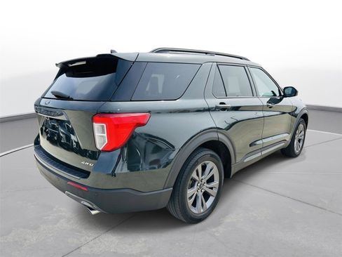 Used 2022 Ford Explorer XLT w/ Equipment Group 202A image 35