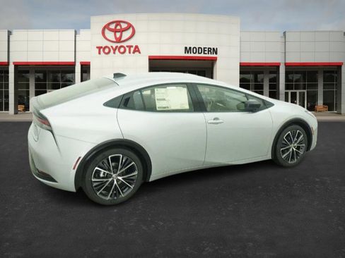New 2026 Toyota Prius XLE image 24