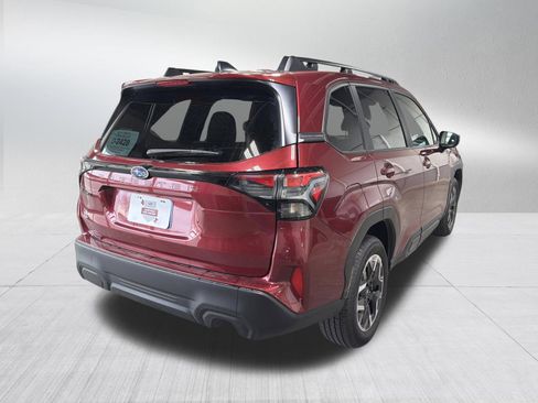 Certified 2025 Subaru Forester Premium image 8