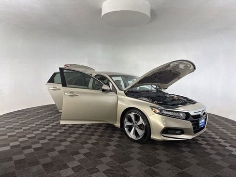 Used 2020 Honda Accord Touring image 15