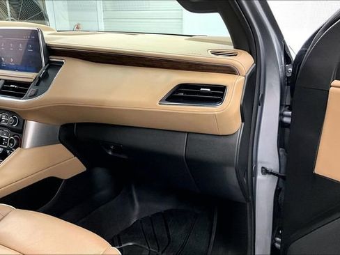 Used 2023 Chevrolet Tahoe Premier w/ Advanced Technology Package AWD/4WD image 19