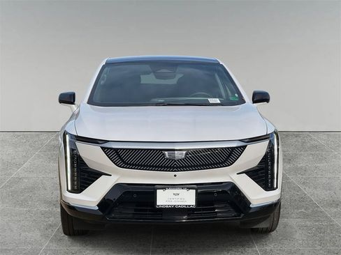 Certified 2025 Cadillac Optiq Luxury 2 w/ LPO, Floor Liner Package image 8