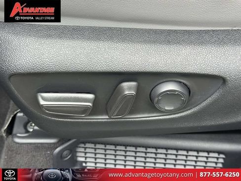Used 2025 Toyota Sienna XLE w/ XLE Plus Package AWD/4WD image 24