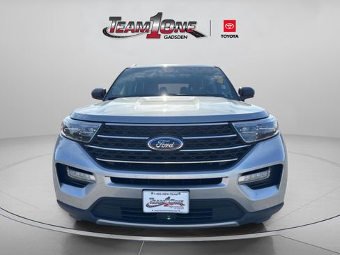 Used 2023 Ford Explorer XLT w/ Equipment Group 202A image 4