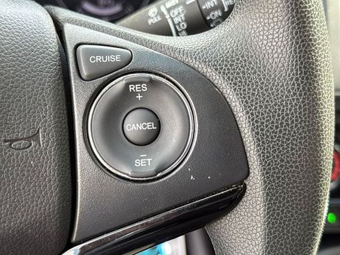 Used 2021 Honda HR-V LX image 13