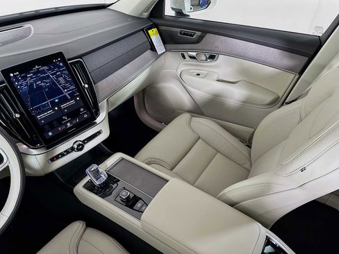 New 2026 Volvo XC90 T8 Ultra w/ Protection Package Premier image 22