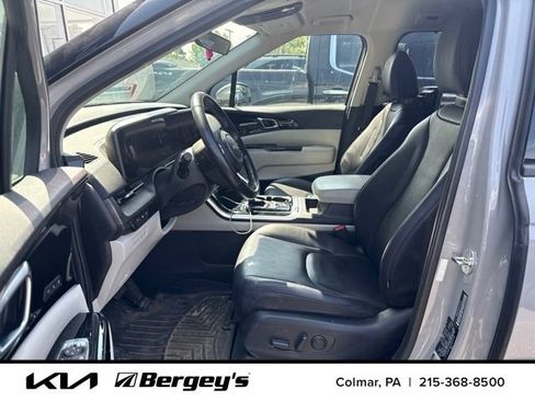 Used 2024 Kia Carnival SX FWD image 8