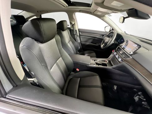 Used 2021 Honda Accord EX image 27