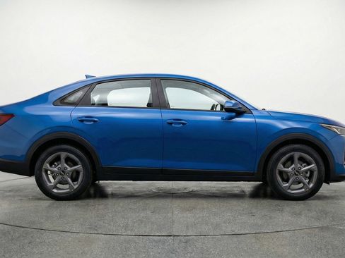 Used 2025 Kia K4 LXS image 11