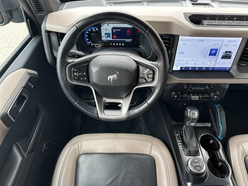 Used 2024 Ford Bronco Wildtrak AWD/4WD image 17