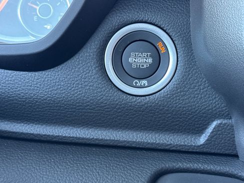 New 2026 RAM 1500 Laramie AWD/4WD image 21