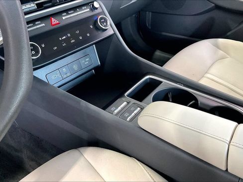 Used 2025 Hyundai Sonata SEL FWD image 11