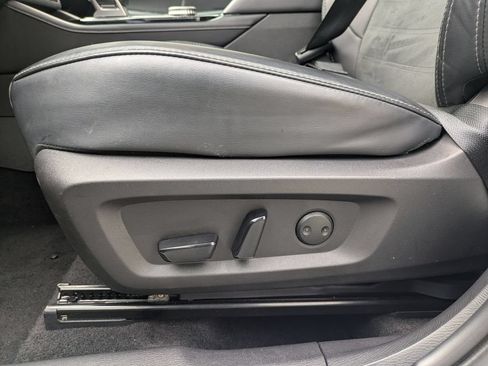 Used 2025 Mitsubishi Outlander SE AWD/4WD image 14