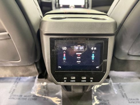 Used 2025 GMC Yukon AT4 Ultimate AWD/4WD image 49