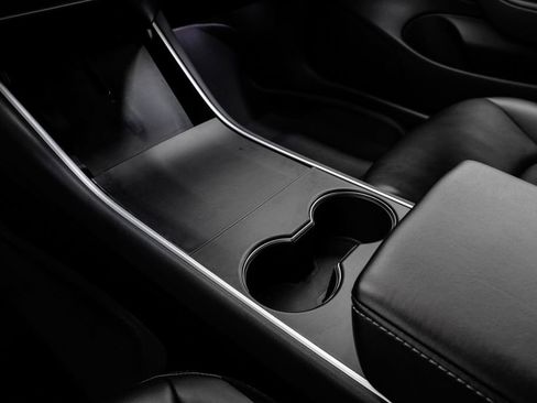 Used 2018 Tesla Model 3 Long Range image 27