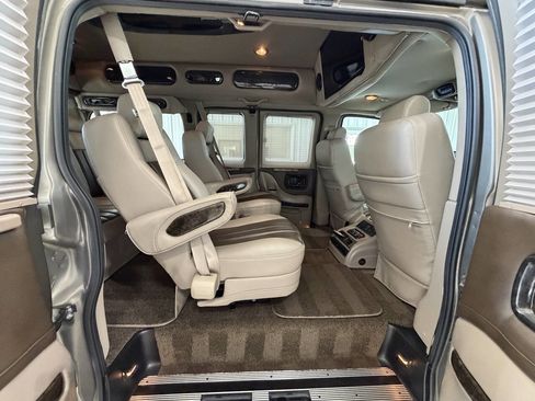 Used 2014 Chevrolet Express 1500 RWD image 29