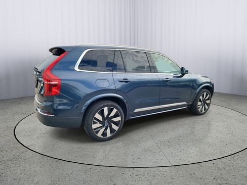Certified 2023 Volvo XC90 T8 Ultimate w/ Protection Package Premier image 4