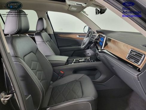 Used 2024 Volkswagen Atlas SE AWD/4WD image 20