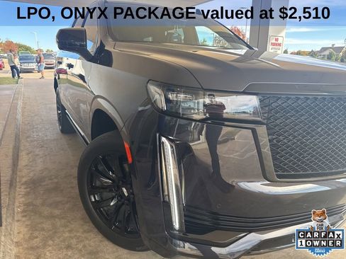 Used 2022 Cadillac Escalade Sport w/ Touring Package image 3