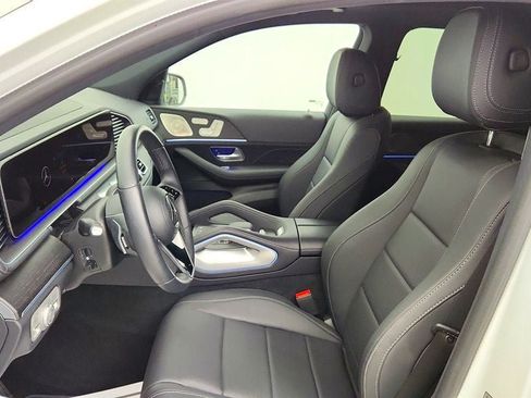 Used 2025 Mercedes-Benz GLS 450 4MATIC image 19