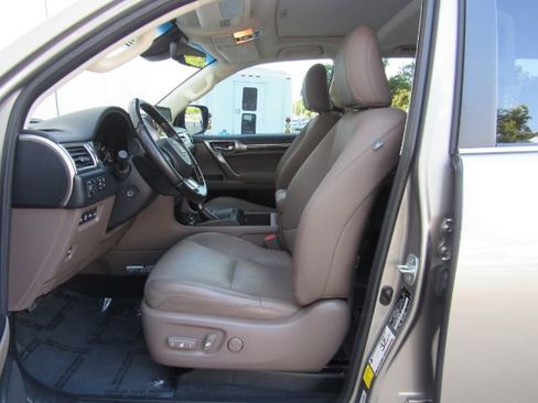 Used 2022 Lexus GX 460 Luxury image 16